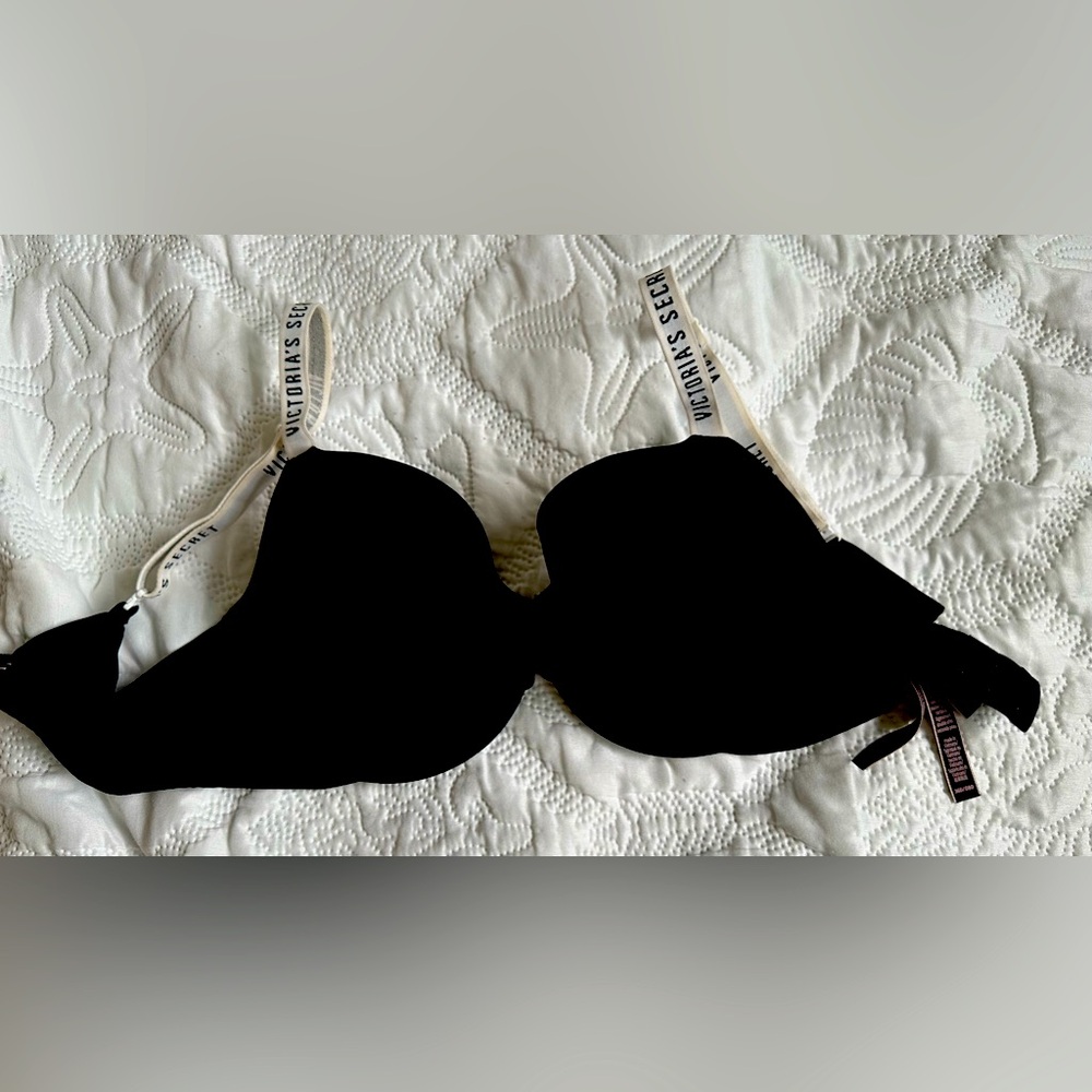 Victoria Secrets Push up Bra Black size 36D